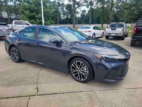 Certified 2025 Toyota Camry XLE FWD image 10
