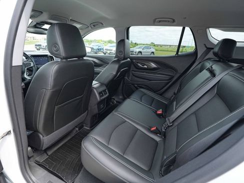Used 2023 GMC Terrain SLT AWD/4WD image 18