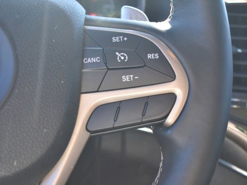 Used 2017 Jeep Grand Cherokee Limited w/ Trailer Tow Group IV image 14