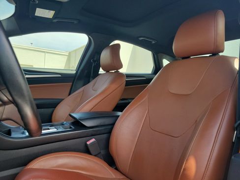 Used 2019 Ford Fusion Titanium AWD/4WD image 23