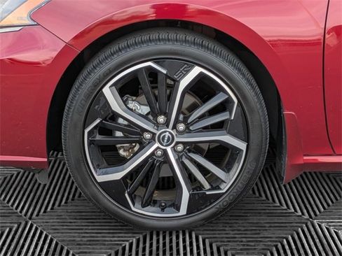 Used 2023 Nissan Altima 2.5 SR image 9