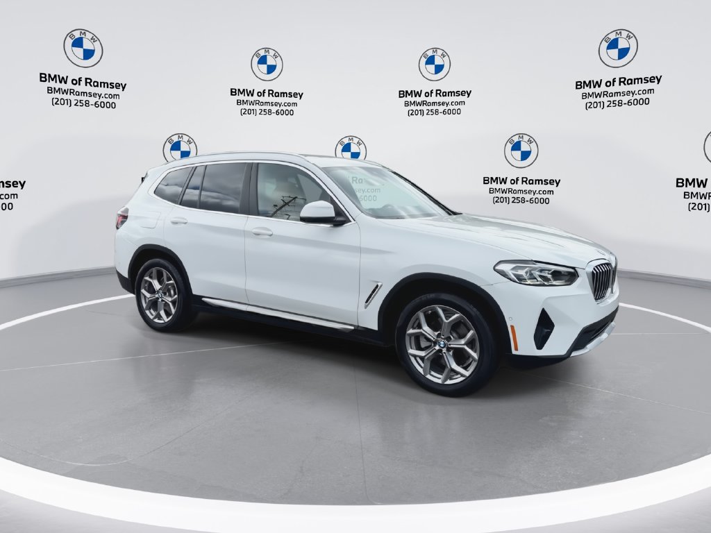 Used 2023 BMW X3 xDrive30i w/ Premium Package AWD/4WD image 2