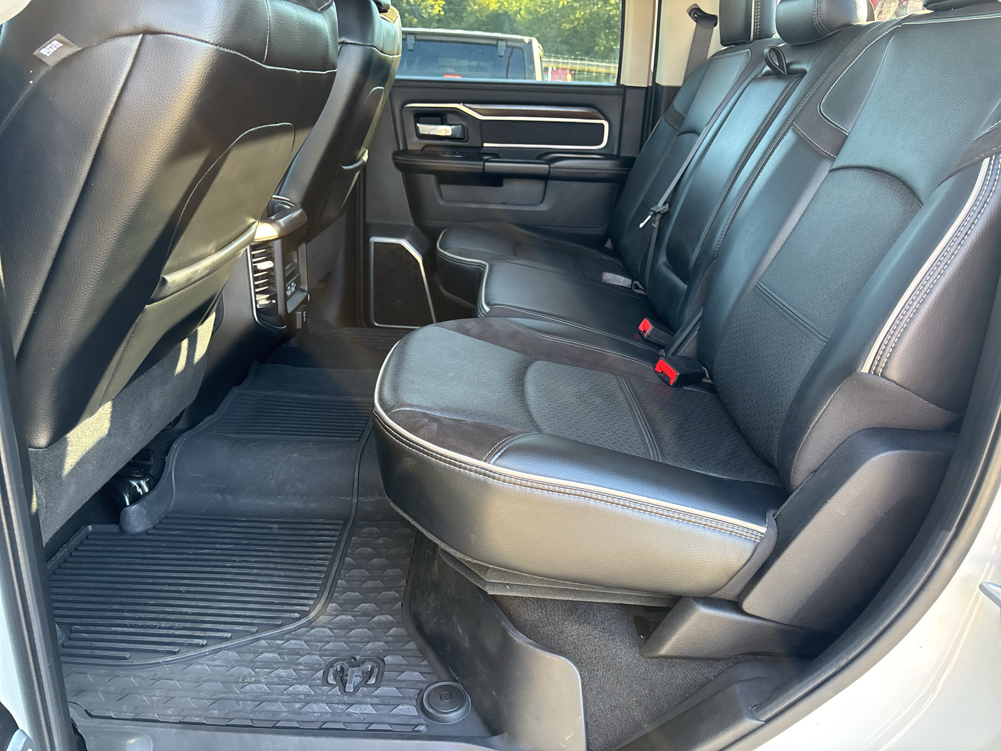 Used 2023 RAM 2500 Laramie AWD/4WD image 26