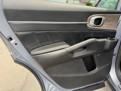 Used 2021 Kia Sorento SX Prestige image 24