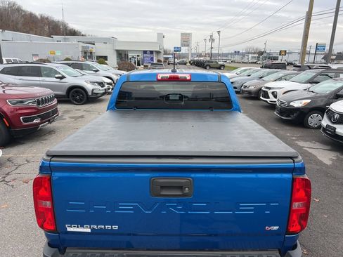 Used 2022 Chevrolet Colorado LT w/ Chrome Appearance Package image 24