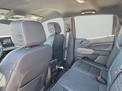 New 2026 GMC Canyon Denali image 18