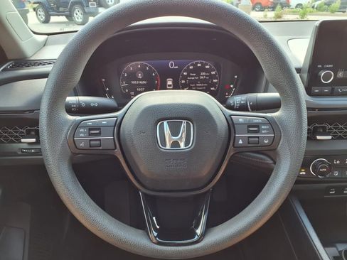 Used 2023 Honda Accord EX image 19