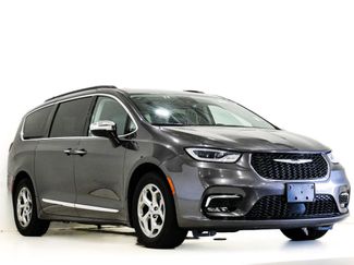 Used 2023 Chrysler Pacifica Limited FWD video 1