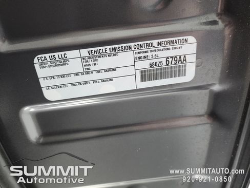 New 2025 Jeep Grand Cherokee Limited w/ Luxury Tech Group II image 25