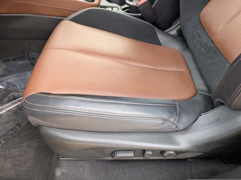 Used 2025 Subaru Forester Touring w/ Protection Package image 12