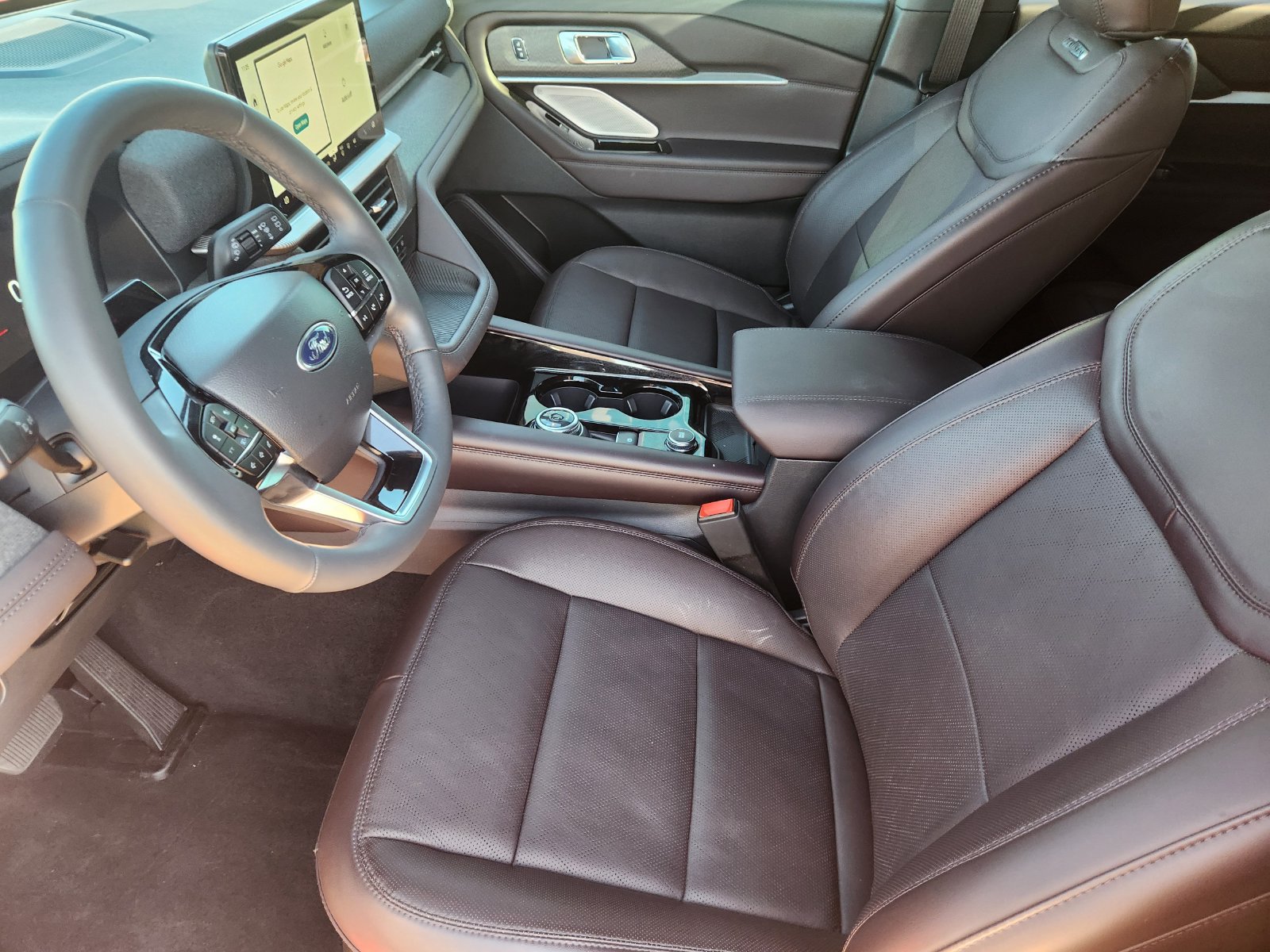 Used 2026 Ford Explorer Platinum RWD image 16