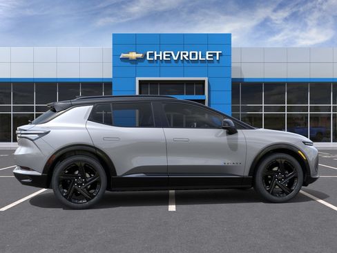 New 2026 Chevrolet Equinox EV RS w/ Convenience Package II FWD image 32