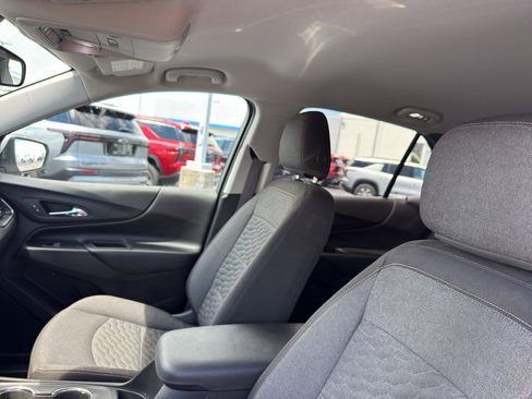 Used 2018 Chevrolet Equinox LT FWD image 26