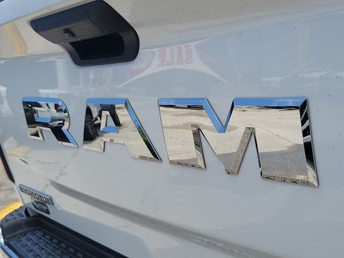 Used 2026 RAM 2500 Big Horn AWD/4WD image 6