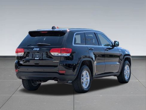 Used 2018 Jeep Grand Cherokee Laredo AWD/4WD image 4