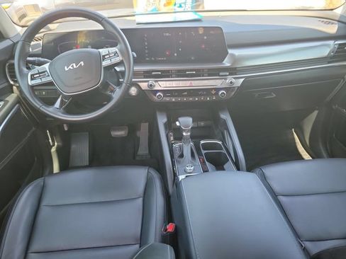 Certified 2025 Kia Telluride LX FWD image 16
