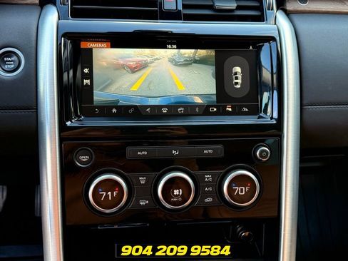 Used 2018 Land Rover Discovery HSE AWD/4WD image 19