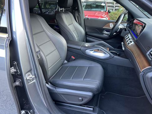 Certified 2025 Mercedes-Benz GLS 450 4MATIC image 57