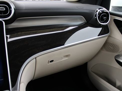 New 2024 Mercedes-Benz GLC 300 4MATIC image 30