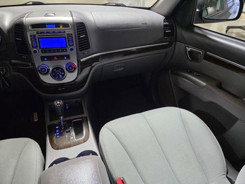 Used 2011 Hyundai Santa Fe GLS image 13
