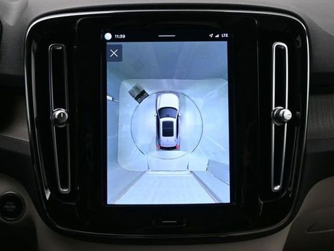 Used 2023 Volvo XC40 B5 Ultimate w/ Climate Package AWD/4WD image 20