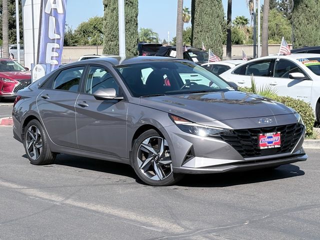 Used 2023 Hyundai Elantra SEL w/ Convenience Package FWD image 2