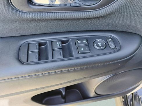 Used 2021 Honda HR-V Sport image 17