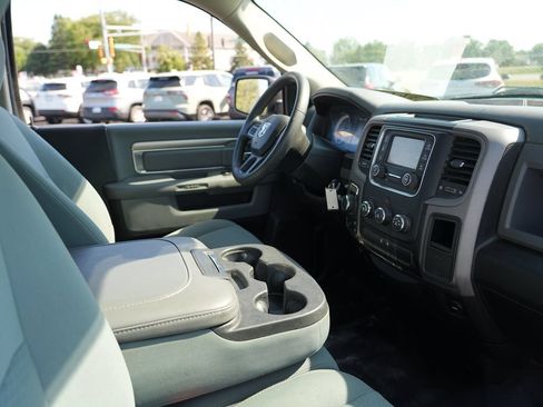 Used 2018 RAM 1500 Express AWD/4WD image 27
