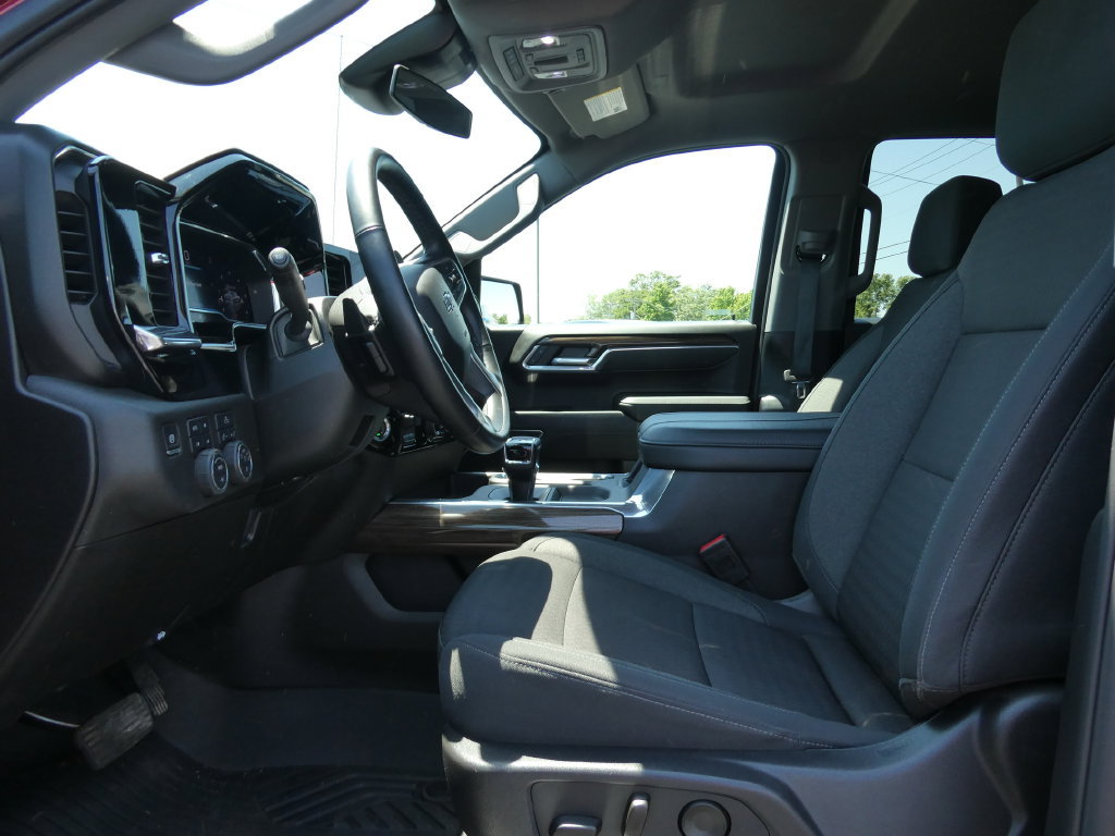 Certified 2025 Chevrolet Silverado 1500 RST AWD/4WD image 22