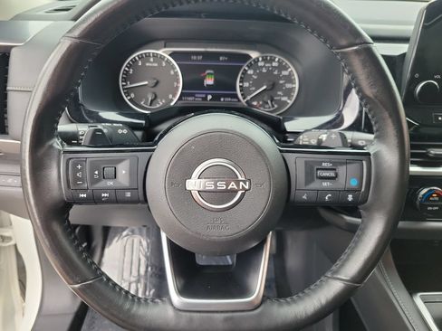 Used 2022 Nissan Pathfinder SL FWD image 19