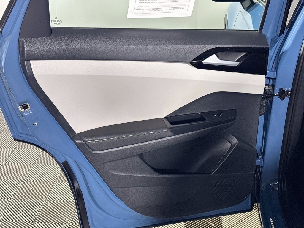 Certified 2025 Volkswagen Taos S AWD/4WD image 19