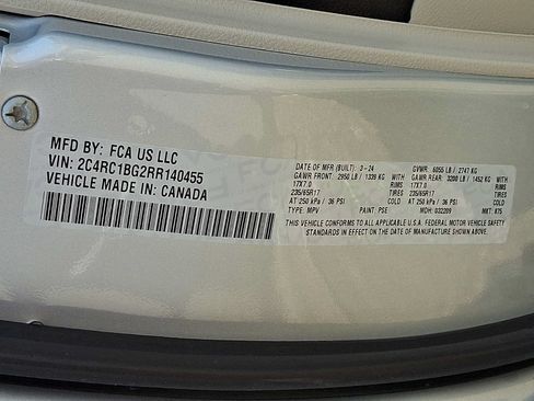 Certified 2024 Chrysler Pacifica Touring-L FWD image 29