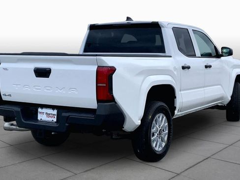 Used 2025 Toyota Tacoma SR AWD/4WD image 13