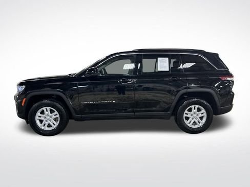 Certified 2023 Jeep Grand Cherokee Laredo w/ Luxury Tech Group I image 2