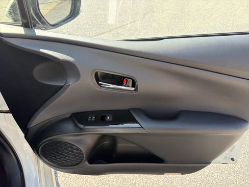 Used 2017 Toyota Prius Four FWD image 24