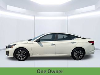Used 2025 Nissan Altima 2.5 SV FWD video 2