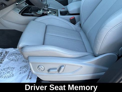 Certified 2025 Audi Q5 Prestige image 11