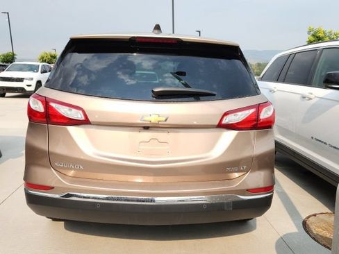 Used 2018 Chevrolet Equinox LT AWD/4WD image 2