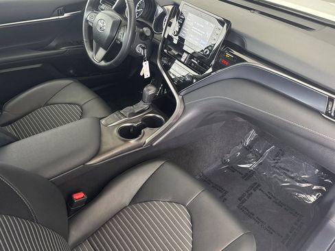 Used 2024 Toyota Camry SE FWD image 14