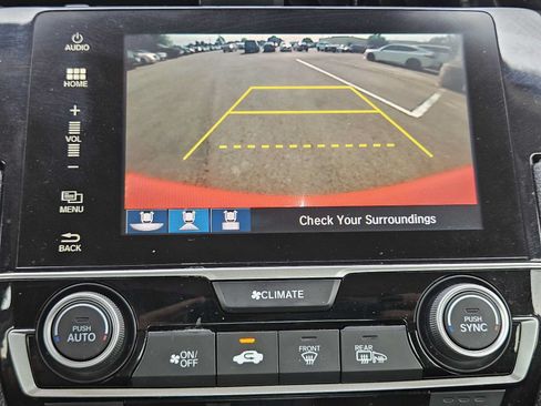 Used 2018 Honda Civic Touring image 18