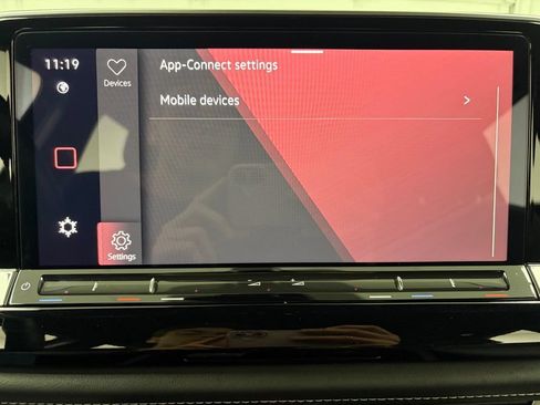 Used 2024 Volkswagen Atlas Cross Sport SEL R-Line AWD/4WD image 30