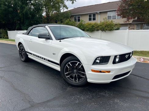 Used 2006 Ford Mustang GT Premium image 1