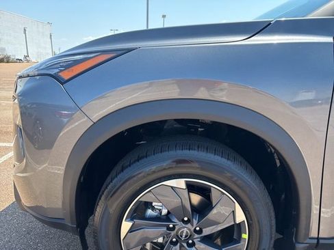 New 2026 Nissan Rogue SV image 7