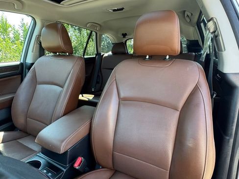 Used 2017 Subaru Outback 2.5i Touring w/ Popular Package #5A AWD/4WD image 35