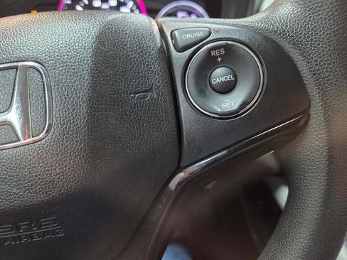 Used 2019 Honda HR-V LX image 28