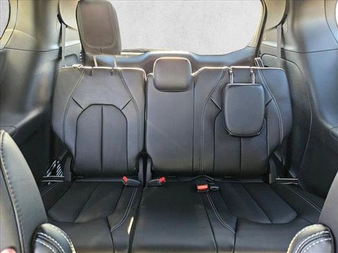 New 2026 Chrysler Pacifica Select image 15