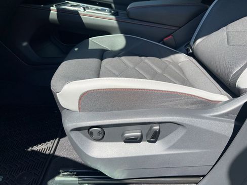 New 2026 Volkswagen Atlas Peak Edition image 19