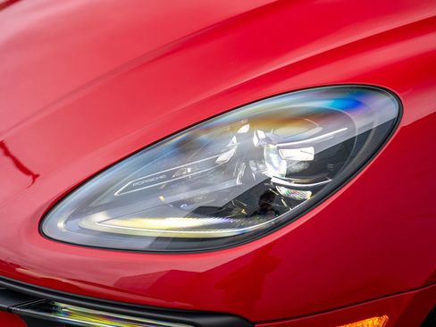 New 2026 Porsche Macan S image 30