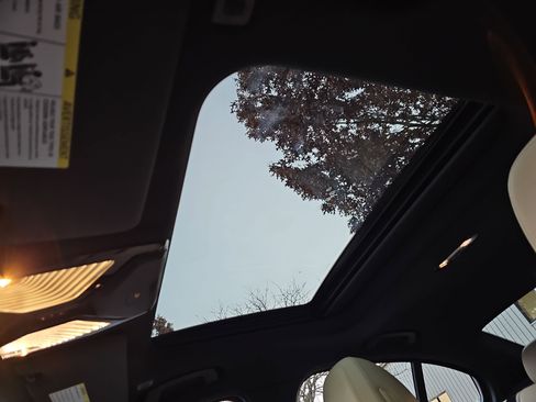 New 2026 BMW 330i Sedan w/ M Sport Package image 31