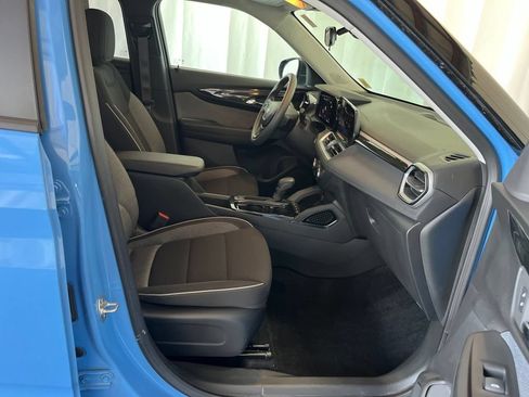Used 2024 Chevrolet TrailBlazer LS w/ LS Convenience Package FWD image 19